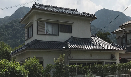 姶良市　K様邸　雨漏り工事・屋根塗装工事★施工事例 【外壁スタジオ滝の神】鹿児島市・外壁塗装・屋根塗装・雨漏り診断