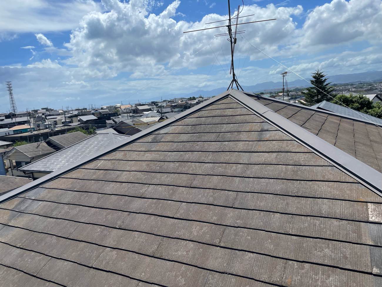 鹿児島市・姶良市・日置市　地域密着の滝の神　屋根の修理　スレート屋根の写真